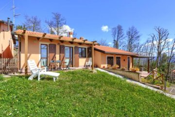 Toskana – Unkomplizierter, sehr gepflegter Bungalow mit wunderbarem Weitblick! Nur 15 KM zum Meer!, 56040 Monteverdi Marittimo (Italien), Bungalow